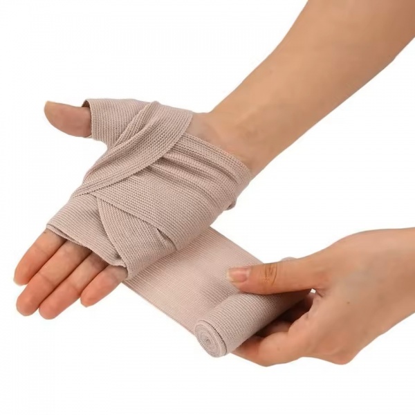 Bandaj Elastic cu Clema - Help - 7.5 cm x 4.5 m