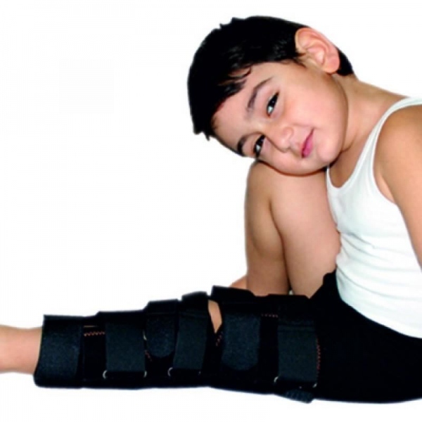 Orteza de genunchi fixa pentru copii-imobilizator genunchi - 20 cm - BRK1020